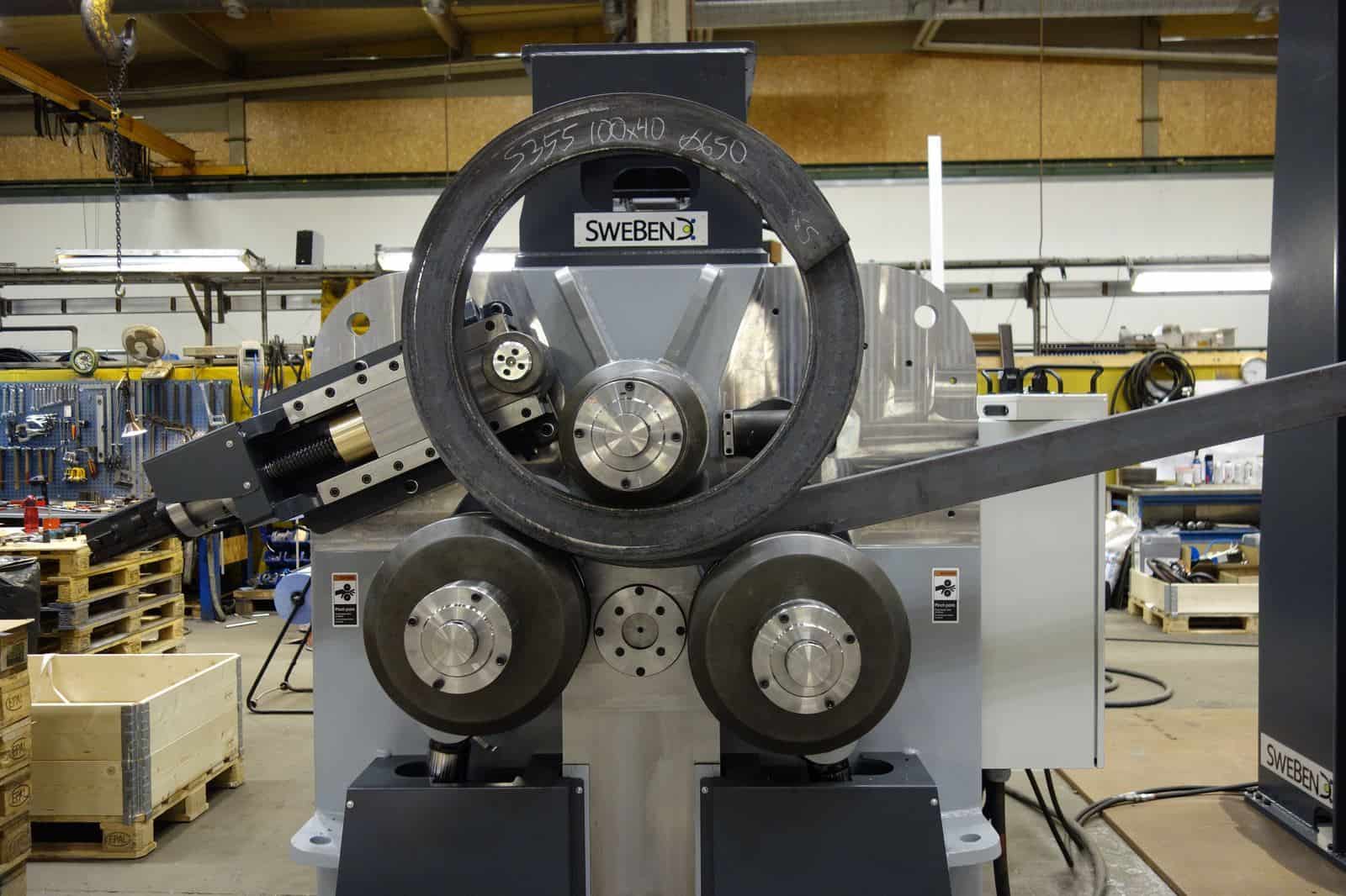 SweBend SB3X-140 forming a continuous spiral from flat bar